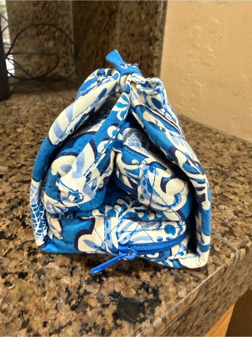 Vera Bradley All wrapped up